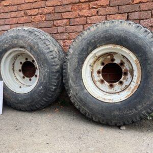 BKT / Supreme 16.0/70-20 (405/70-20) 8 stud wheels