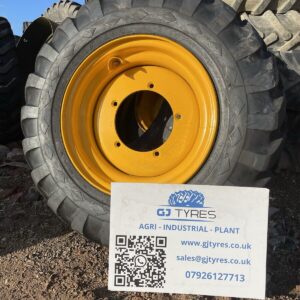 Goodyear L-2 15.5-25 5 stud JCB wheel