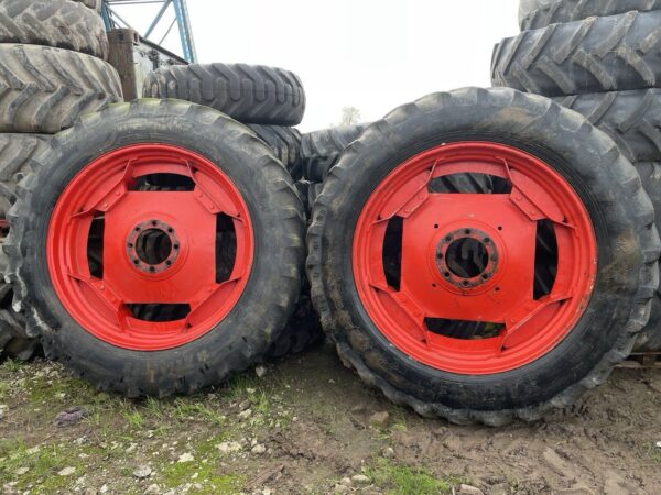 14.9R46 (380/90R46) 8 stud & 380/85R30 (14.9R30) 10 stud Fendt row crop wheels - Image 3