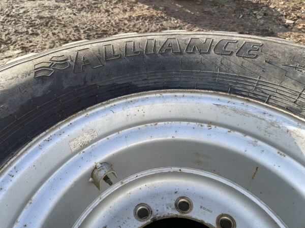 Alliance A-885 650/50R22.5 10 stud wheels - Image 8