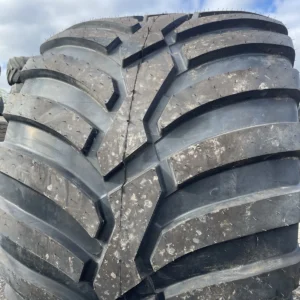Vredestein Flotation Trac 710/45R22.5 8 stud wheel