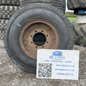 Pnuemant 10.00R20 8 stud wheel