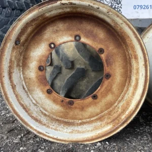 Fieldens 15×28 8 stud New Holland rims