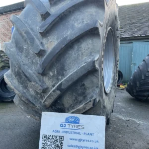 Continental SVT 1050/50R32 16 stud wheel