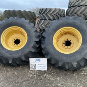 Goodyear Dyna Torque 30.5L-32 (800/65-32) 8 Stud New Holland Combine Wheels