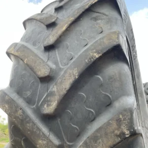 BKT Agrimax RT765 620/70R42