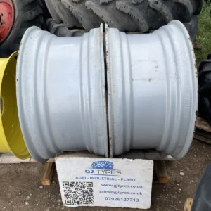 Titan 16×34 8 stud Case/ New Holland rims