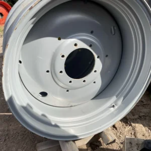 Titan 16×34 8 stud Case/ New Holland rims