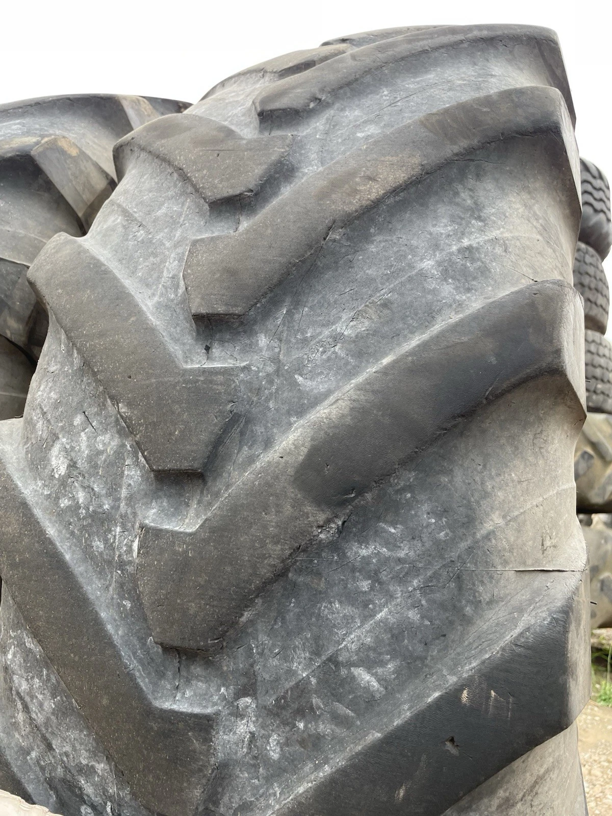 Michelin XMCL 480/80R26 (18.4R26) - Image 4