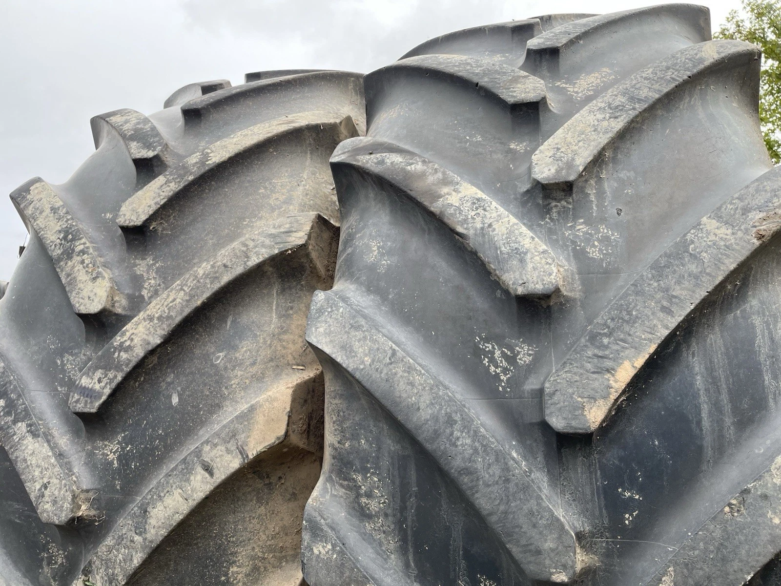 Michelin Mach X Bib 650/75R38 - Image 2