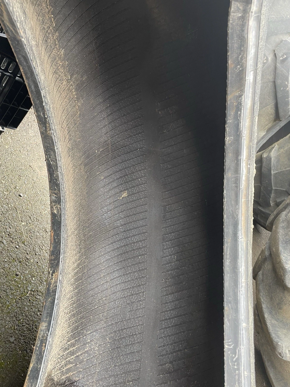 Continental Contract AC85 340/85R24 (13.6R24) - Image 13