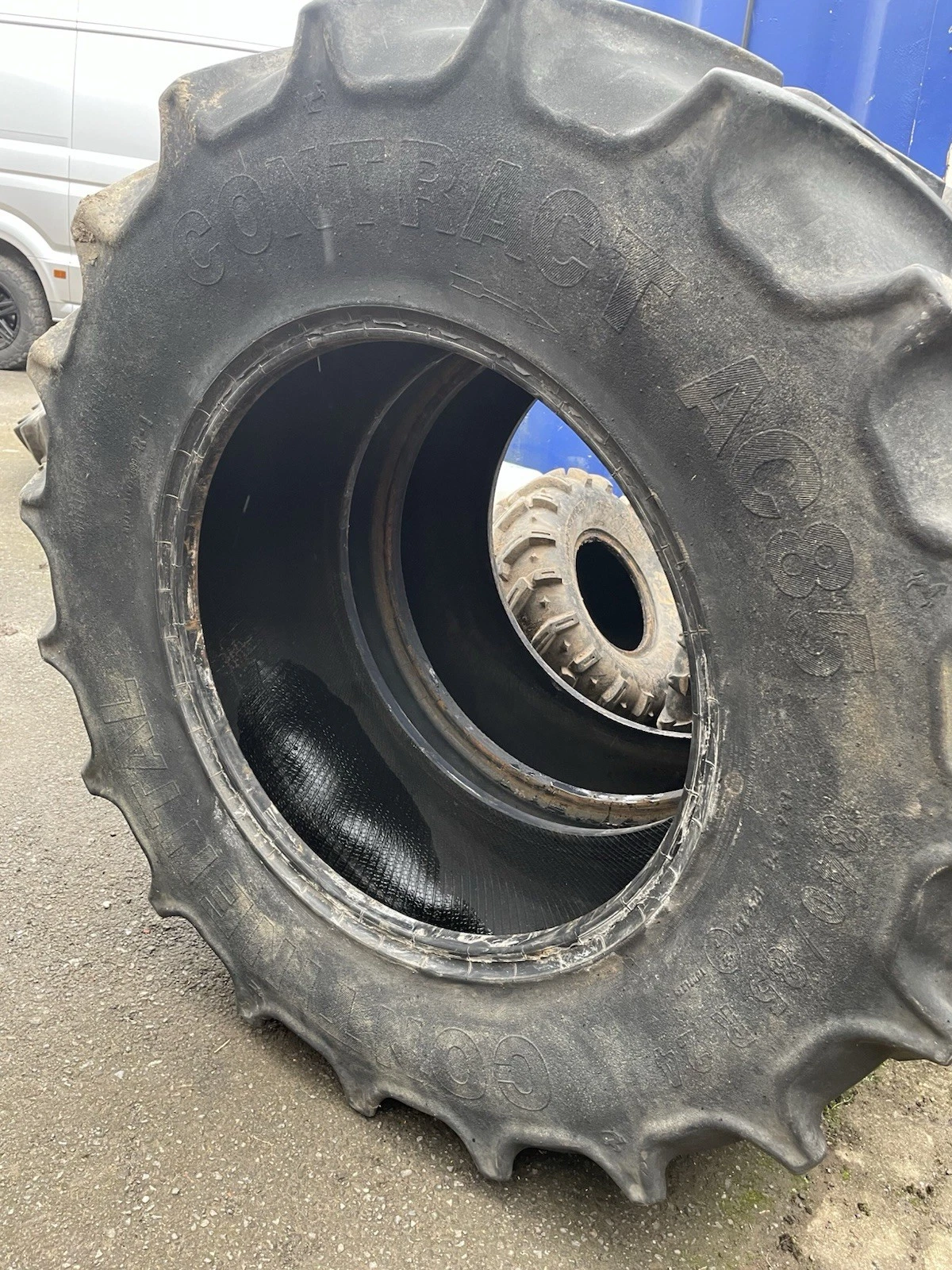 Continental Contract AC85 340/85R24 (13.6R24) - Image 11