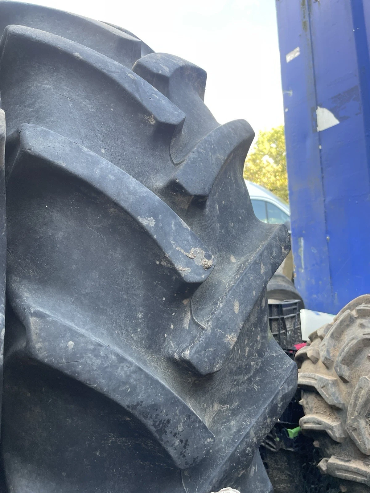 Continental Contract AC85 340/85R24 (13.6R24) - Image 4